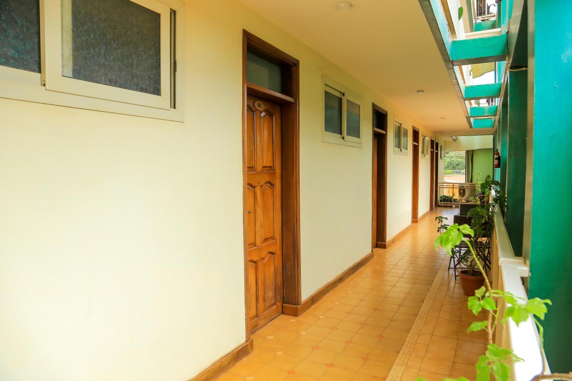 Shangri-La Hotel Muyenga Bugolobi Exterior foto